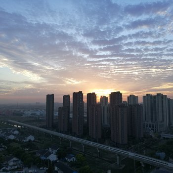 上海大施同学复式酒店提供图片