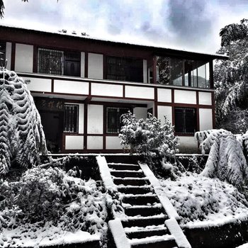长宁柏杨居家庭客栈
