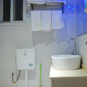 甘孜泸定名城商务酒店酒店提供图片