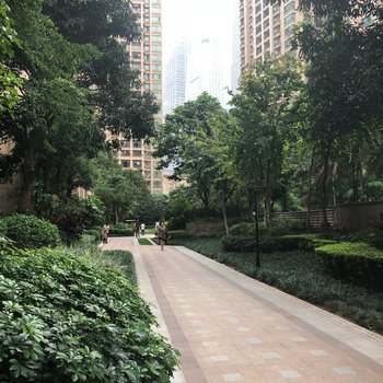 南宁小小艺宿公寓