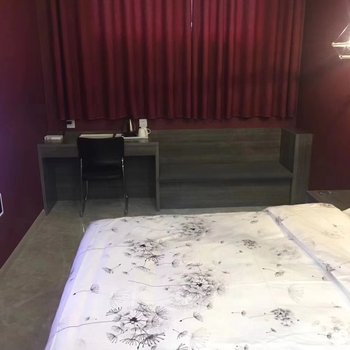 卫辉优家精品客栈