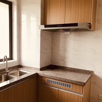 湛江龙腾四海花开福贵公寓(覃寮大道分店)酒店提供图片