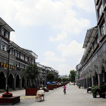 息烽华英乡村客栈