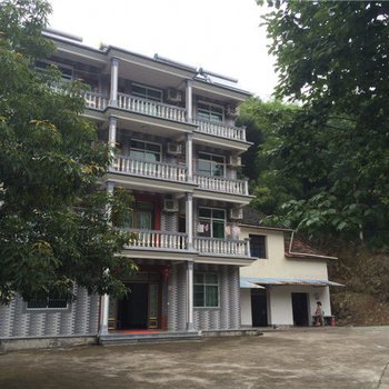 临安铁树山庄