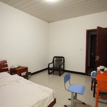 ���Ƹ۷�˧���ݾƵ��ṩͼƬ