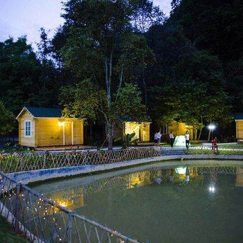 清远峰林墨客人文住宿酒店提供图片