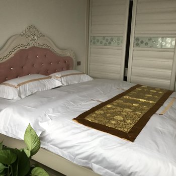 六盘水雅客家庭旅馆派福广场店酒店提供图片