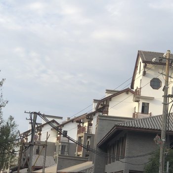 宜春钟浩公寓