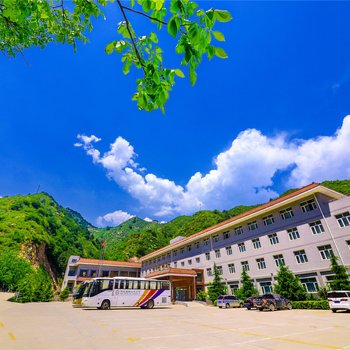 平山峡谷大酒店