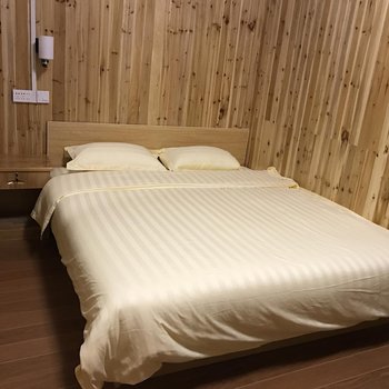 三江异乡缘客栈