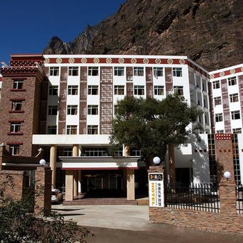 318连锁汽车旅馆(丹巴店)