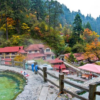 海螺沟冰川温泉度假村（二号营地）