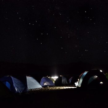 敦煌鸣沙山户外露营基地酒店提供图片