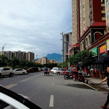 峨眉山市嘉州长卷欧雅小居公寓(佛光西路店)酒店提供图片