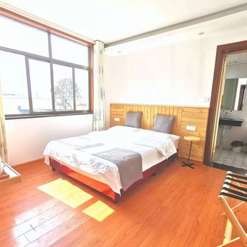 九华山林间小屋
