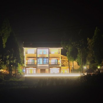 文成居云山舍乐云山民宿
