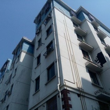 精致公寓(南京花锦苑六店)