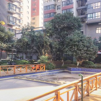 西安chary公寓(张家堡广场-凤城九路口分店)酒店提供图片