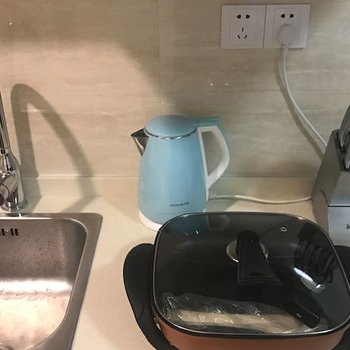 上海赵大宝公寓(丹霞山路与沪联路交叉口分店)酒店提供图片