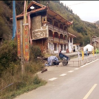 黑水卡龙沟口宾馆酒店提供图片