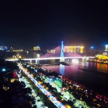 西双版纳雨林美墅公寓(滨江公园分店)