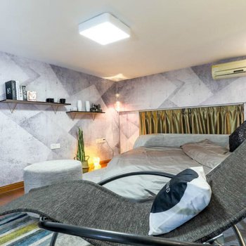 广州广州小温馨房子复式(华利路店)酒店提供图片