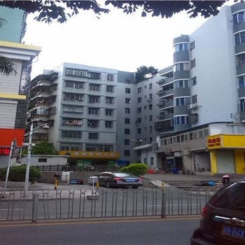 深圳罗湖人才市场求职家庭旅馆
