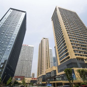 凯曼公寓(青岛市北中央商务区店)