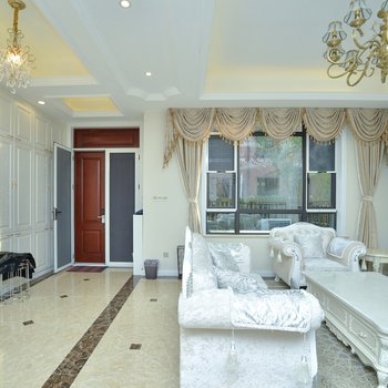 上海情缘别墅轰趴馆(江柳路店)酒店提供图片