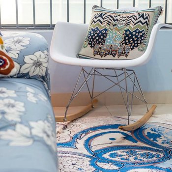 广州广州小温馨房子复式(华利路店)酒店提供图片