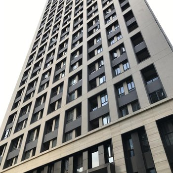 遇凤凰精品公寓(广州科学城绿地中央广场店)