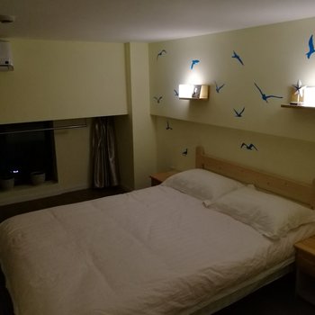 上海大施同学复式酒店提供图片