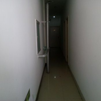 聊城爱转角宾馆酒店提供图片
