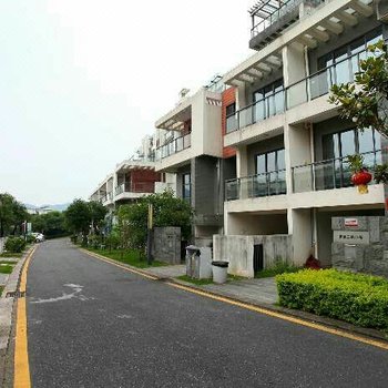 富力泉赏泉度假别墅
