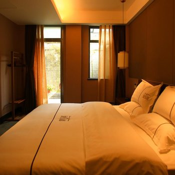 平乐木石山居酒店酒店提供图片