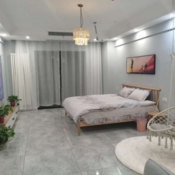 开封向上的小丑妞公寓酒店提供图片