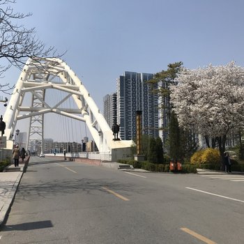 丹东时光路人特色民宿