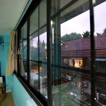 上海窄梯小弄老洋房艺术民宿(淮海路店)酒店提供图片