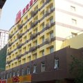 如家快捷酒店(成都火车北站广场店)外观图 如家快捷酒店(成都火车北站广场店)外观图