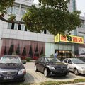 速8酒店(苏州乐园店)(原英豪假日宾馆)外观图 速8酒店(苏州乐园店)(原英豪假日宾馆)外观图