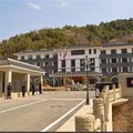 延安万花山宾馆(干部培训学院)外观图 延安万花山宾馆(干部培训学院)外观图