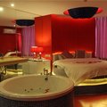 速8酒店(成都春熙德盛路店)外观图 速8酒店(成都春熙德盛路店)外观图