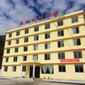 新都桥康桥假日酒店外观图 新都桥康桥假日酒店外观图