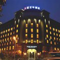 喜百年酒店(重庆渝北店)外观图 喜百年酒店(重庆渝北店)外观图