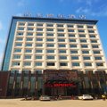 咸宁米德尔大酒店(银泉大道店)外观图 咸宁米德尔大酒店(银泉大道店)外观图