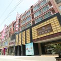 武汉威玖尼斯酒店(湖北大学销品茂店)外观图 武汉威玖尼斯酒店(湖北大学销品茂店)外观图