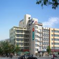 锦江之星(三亚湾吉祥街海景酒店)外观图 锦江之星(三亚湾吉祥街海景酒店)外观图