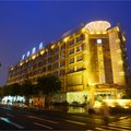 星逸酒店(成都春熙德盛路店)外观图 星逸酒店(成都春熙德盛路店)外观图