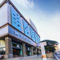 喜百年酒店(重庆观音桥步行街店)外观图 喜百年酒店(重庆观音桥步行街店)外观图