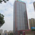 城市便捷酒店(武汉四新大道地铁站店)外观图 城市便捷酒店(武汉四新大道地铁站店)外观图